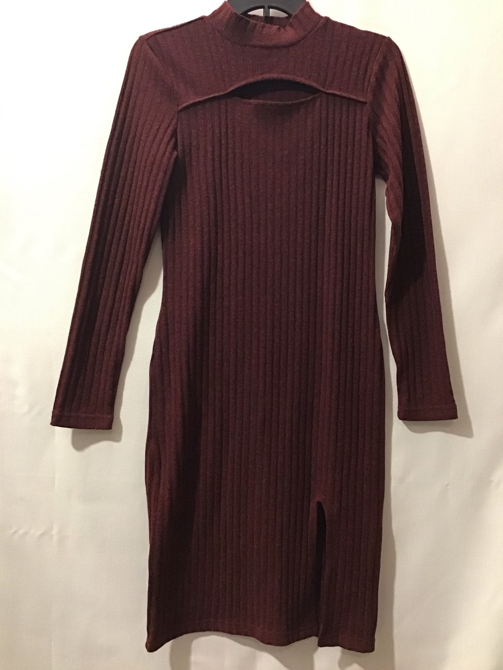 543 Heart Ribbed Long Sleeve Cutout Dress - Burgundy